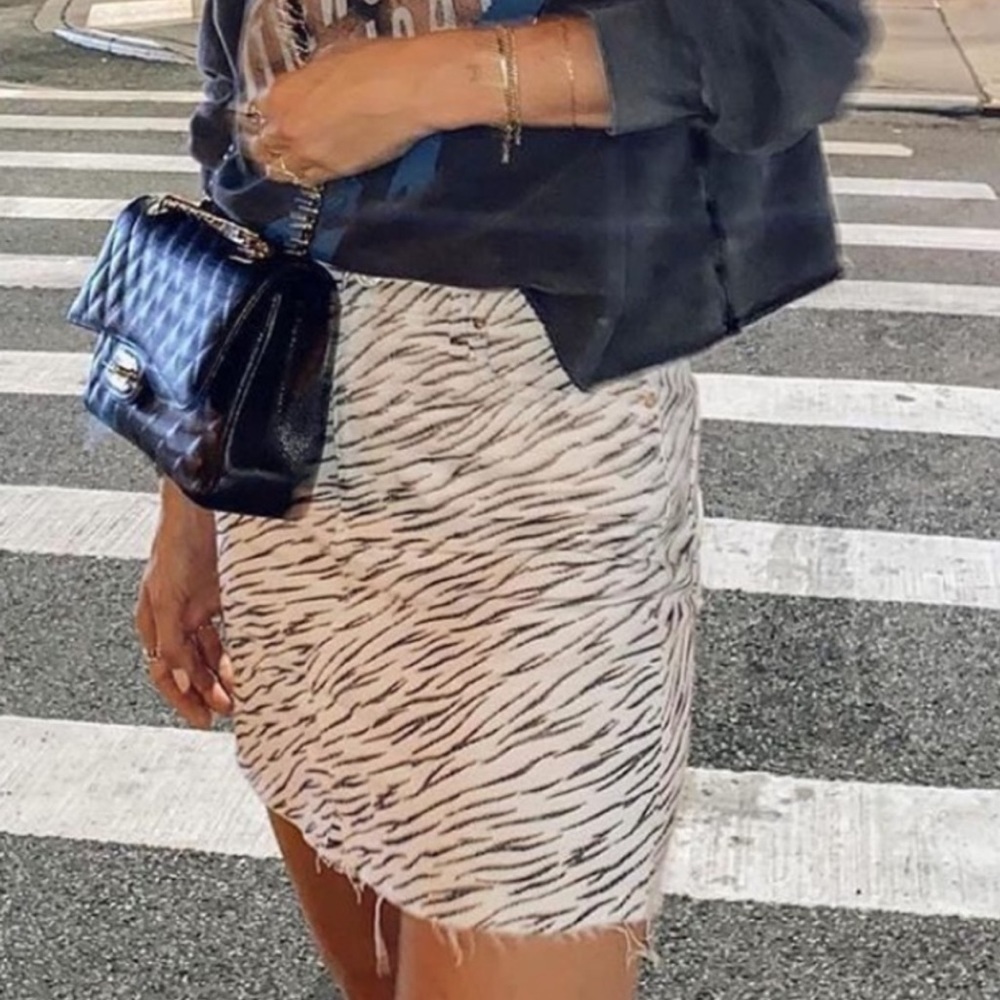Like New PAIGE Aideen Skirt